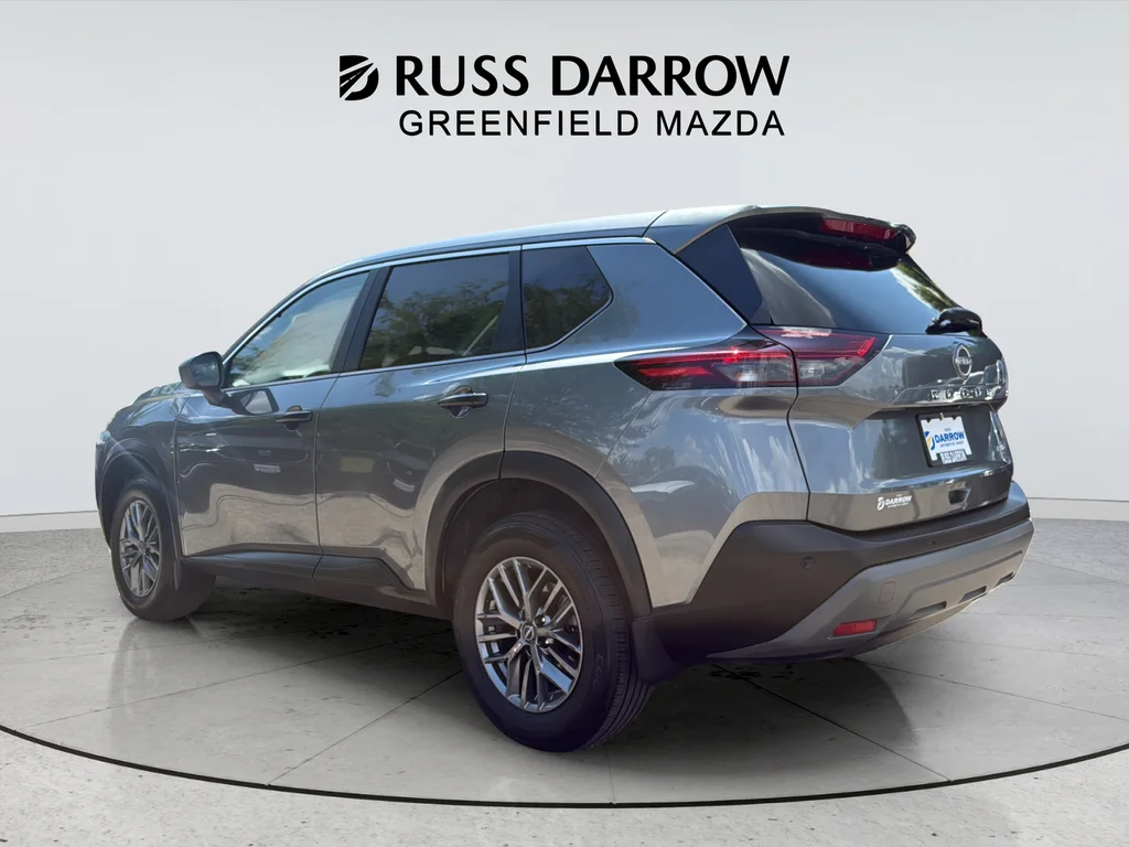 Used 2023 Gray Nissan S image 3