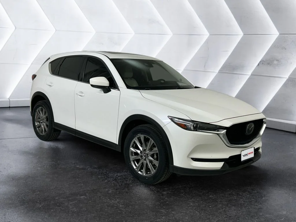 Used 2021 White Mazda Grand Touring image 1