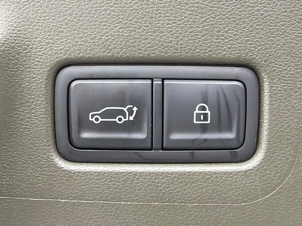 Used 2024 Black Hyundai Calligraphy image 19