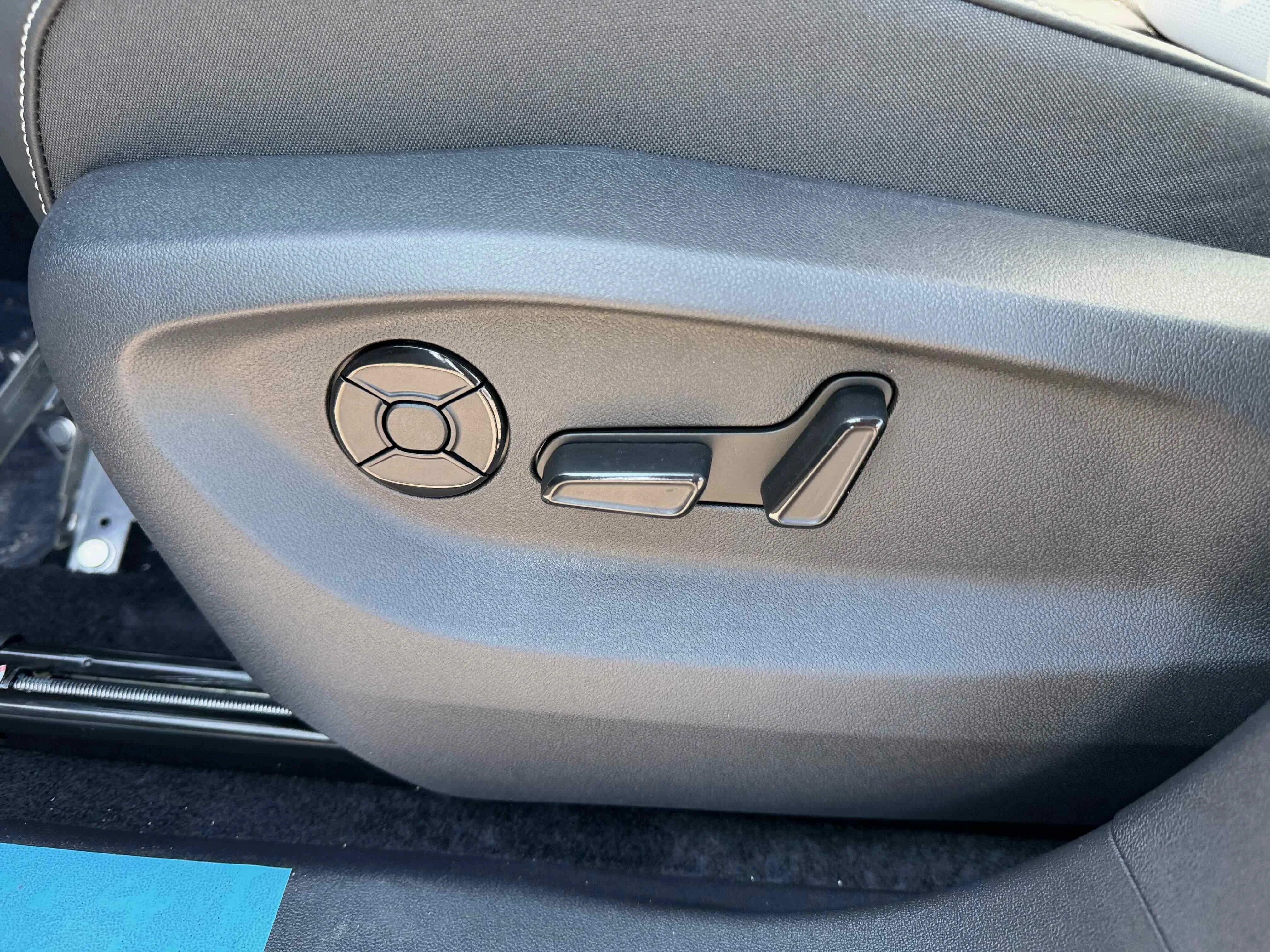 New 2026 Silver Volkswagen SE image 14