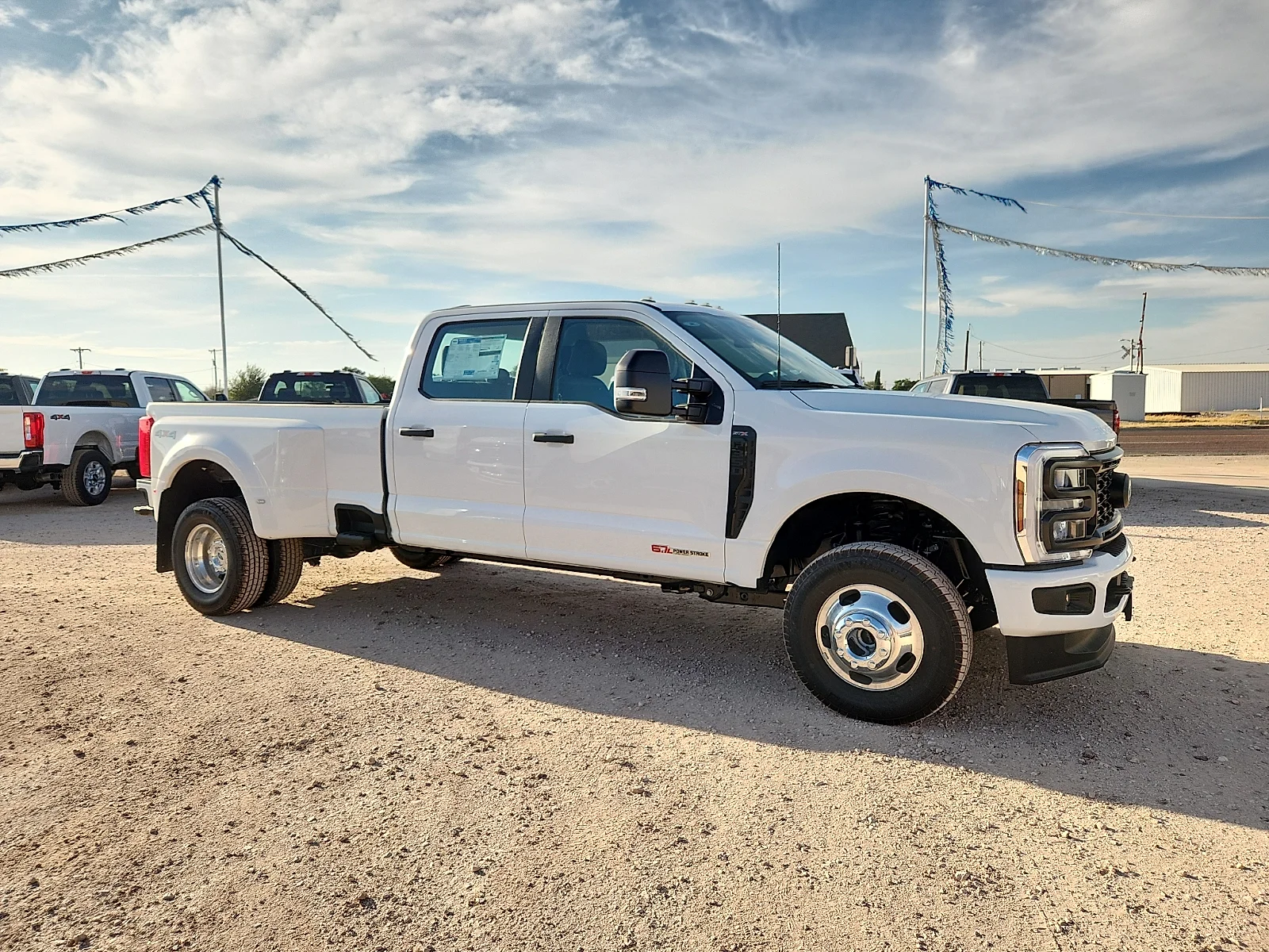 New 2027 Oxford White Ford XL image 8