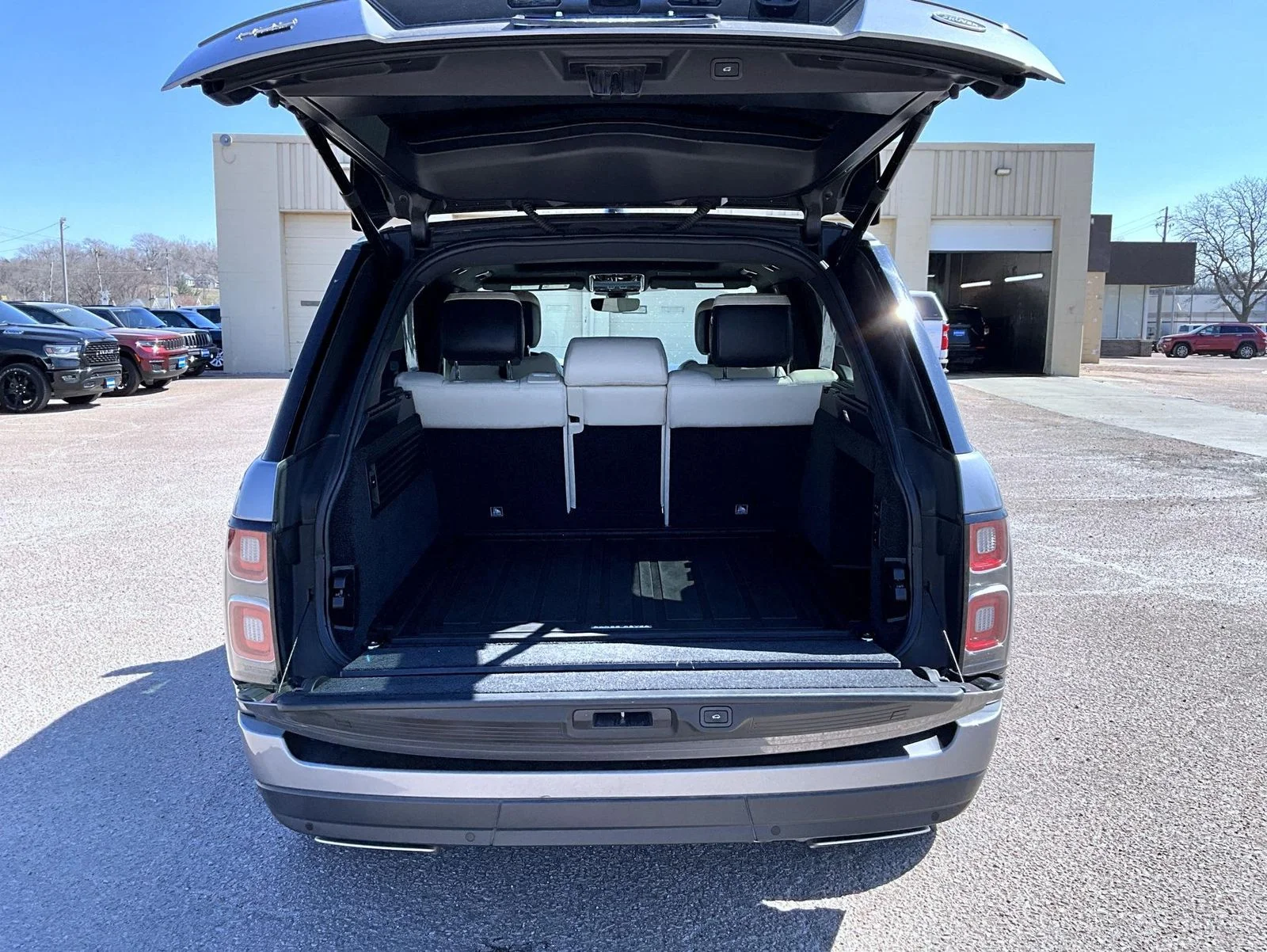 Used 2021 Gray Land Rover Westminster image 9