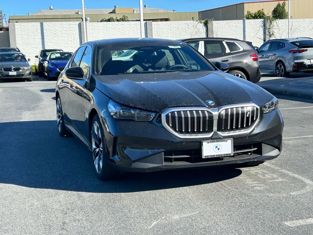 New 2027 Black Sapphire Metallic BMW eDrive40 image 7