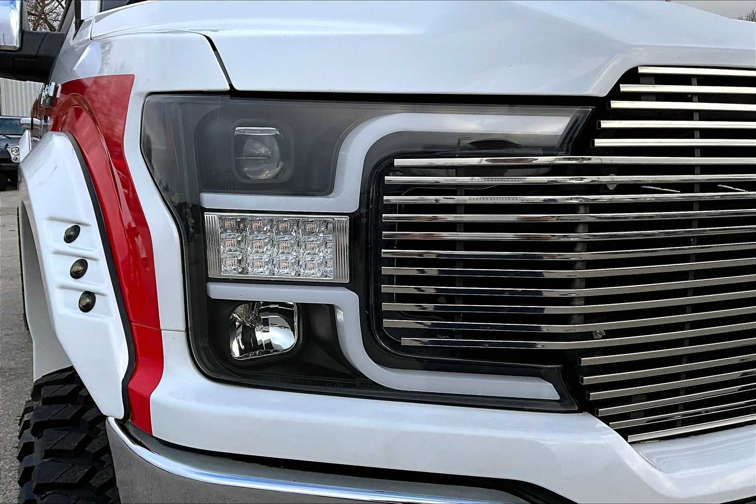 Used 2019 Oxford White Ford XLT image 25