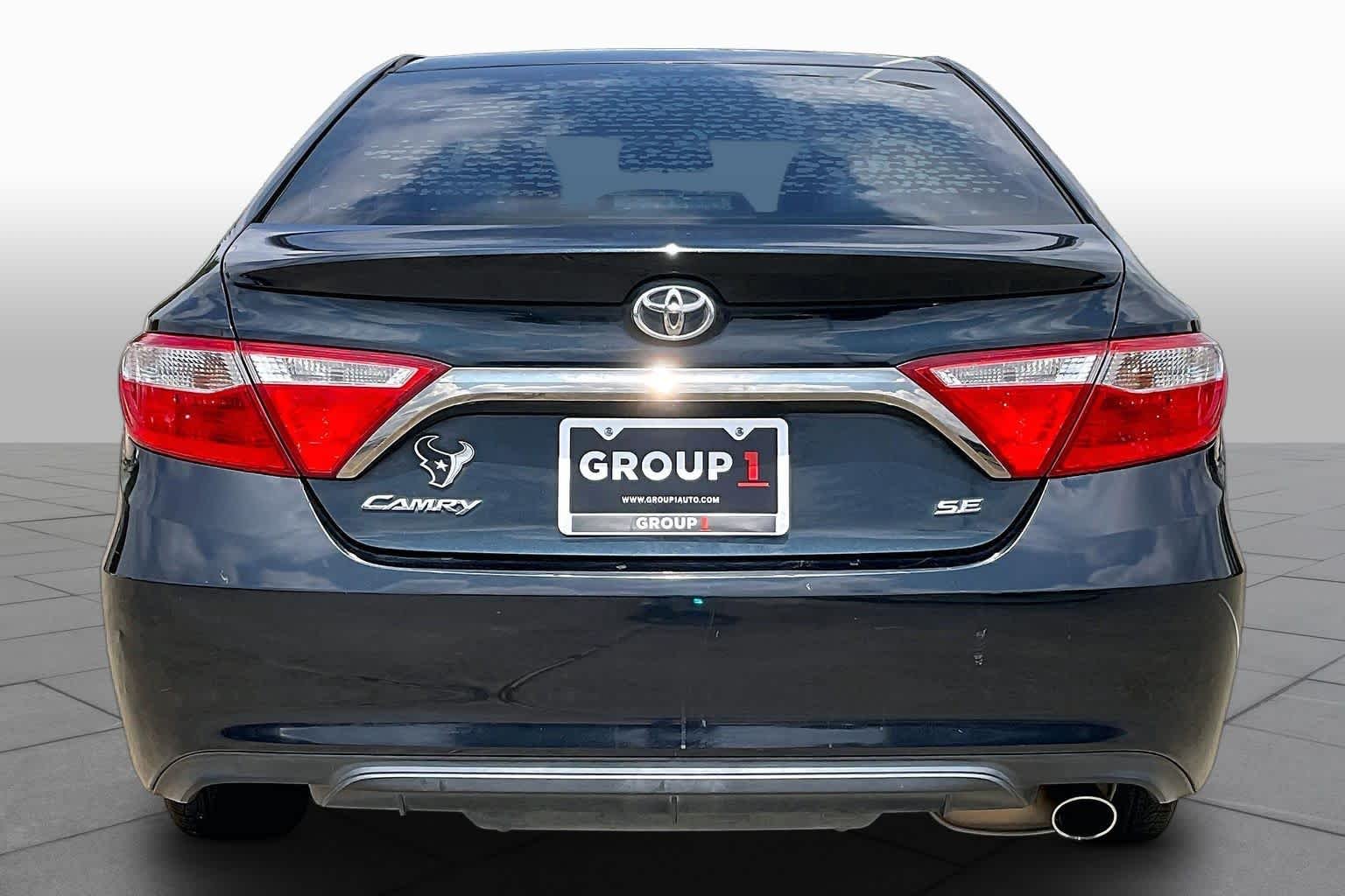 Used 2017 Cosmic Gray Mica Toyota SE image 5