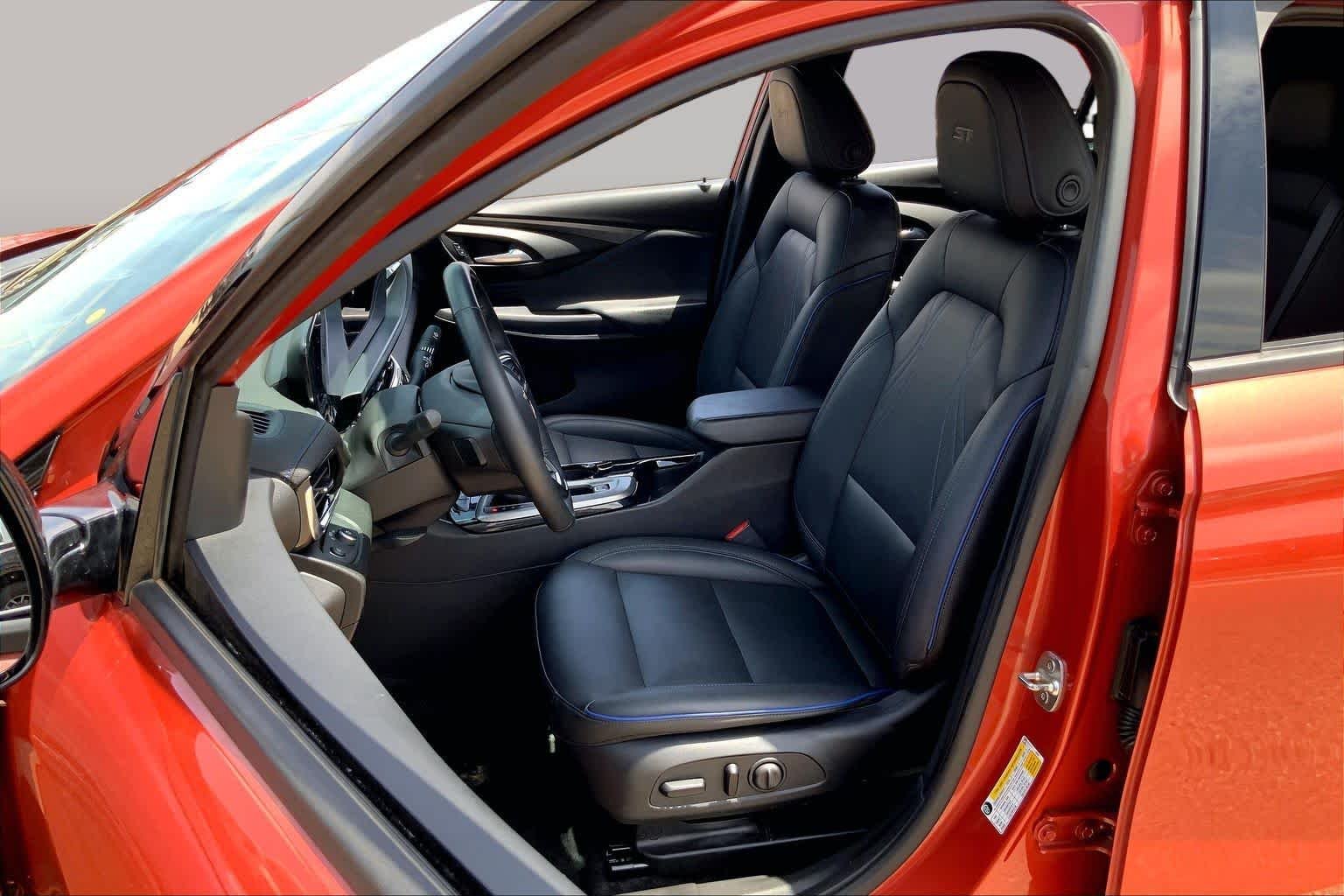 Pre-Owned 2024 Buick Envista Sport Touring