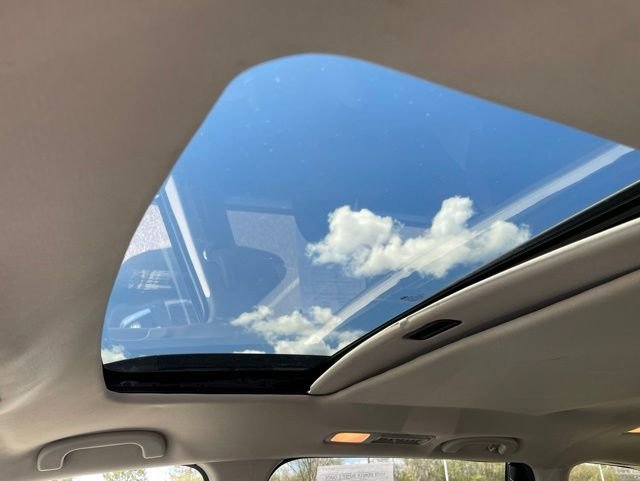 Used 2019 Gray Subaru Premium image 24