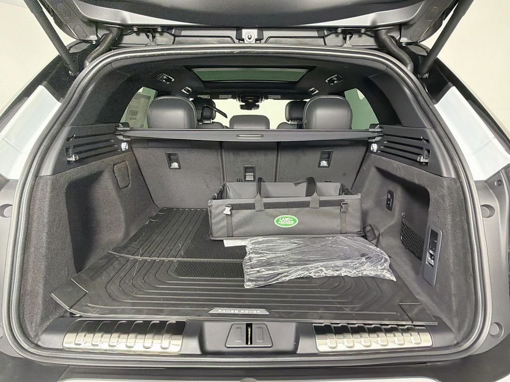 New 2027 Fuji White Land Rover Dynamic SE P400 image 28