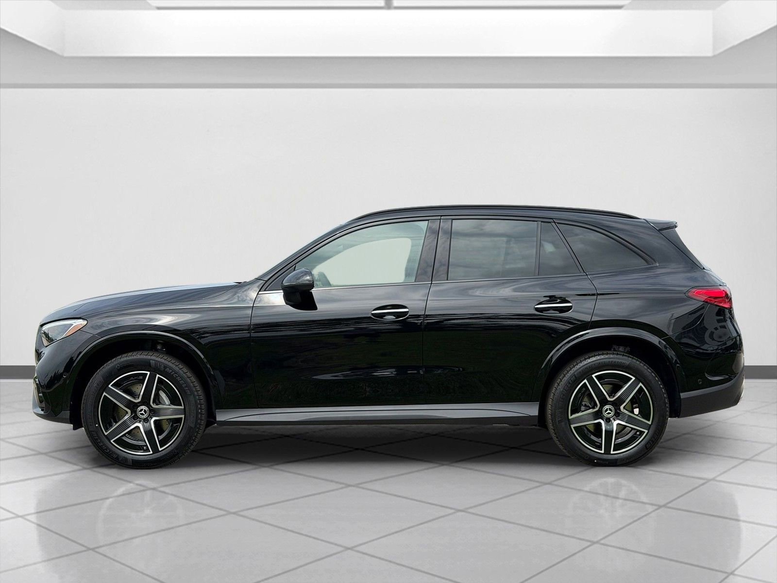 New 2026 Black Mercedes-Benz GLC 300 image 28