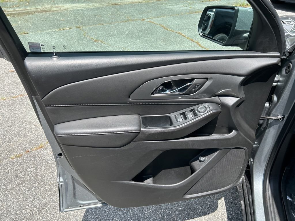 Used 2023 Gray Chevrolet LT image 14