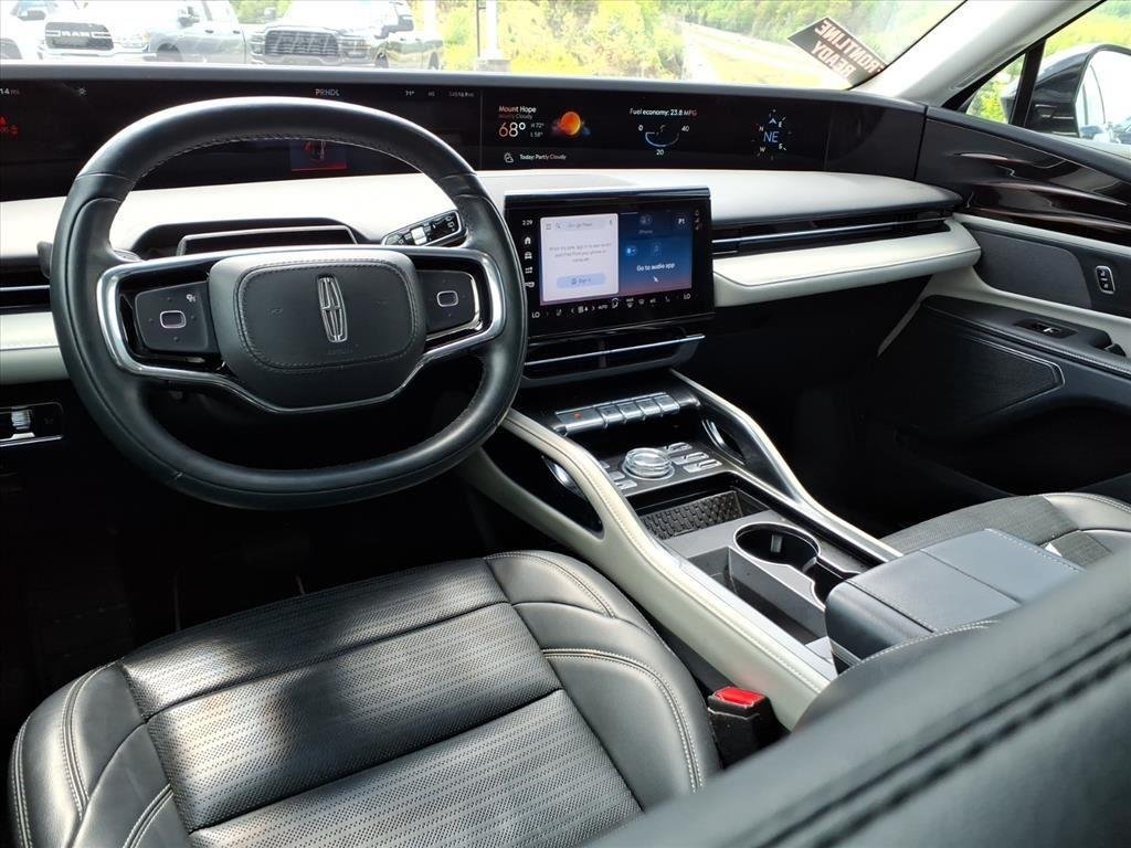 Used 2024 Lustrous Gray Metallic Clearcoat Lincoln Reserve image 11