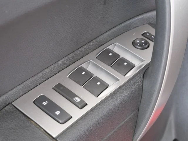 Used 2012 Red Chevrolet LT image 18