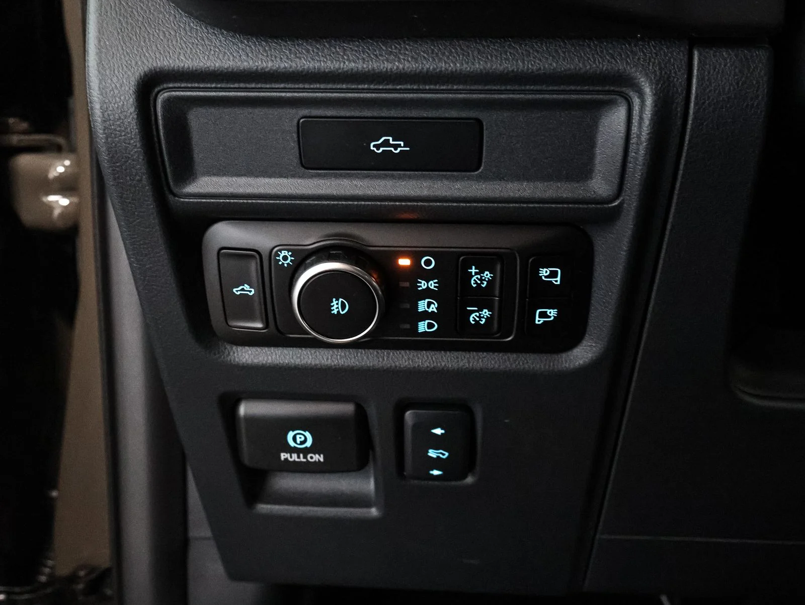 New 2026 Marsh Gray Ford Tremor® image 32