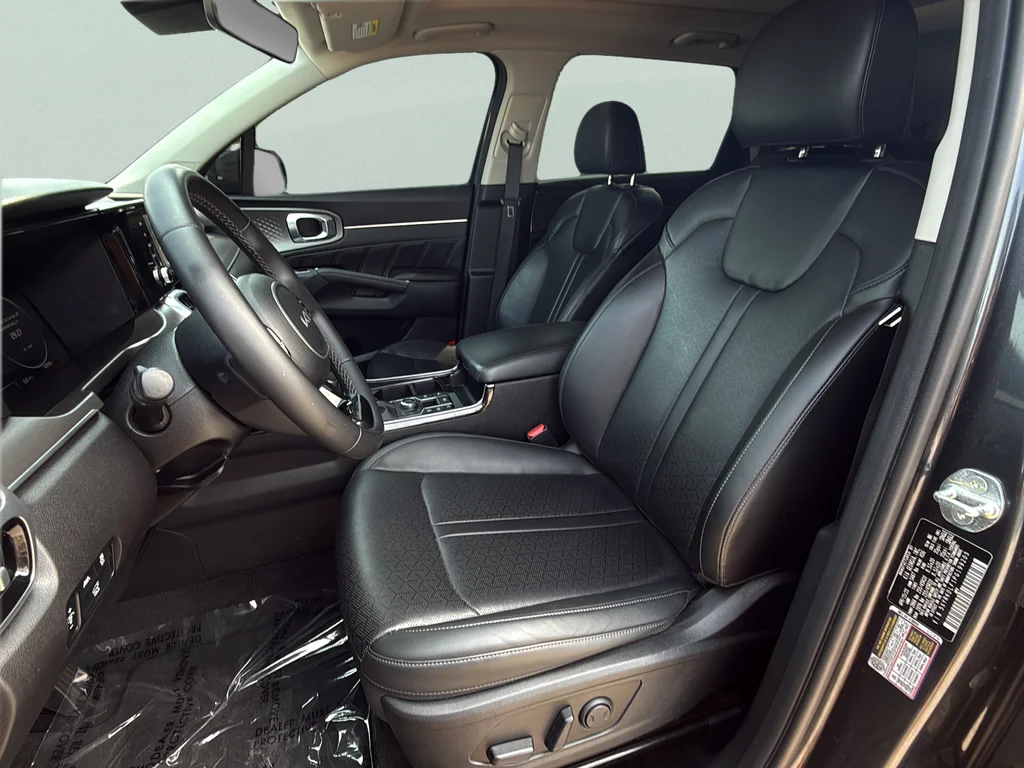 Certified Used 2023 Gravity Gray Kia SX image 26