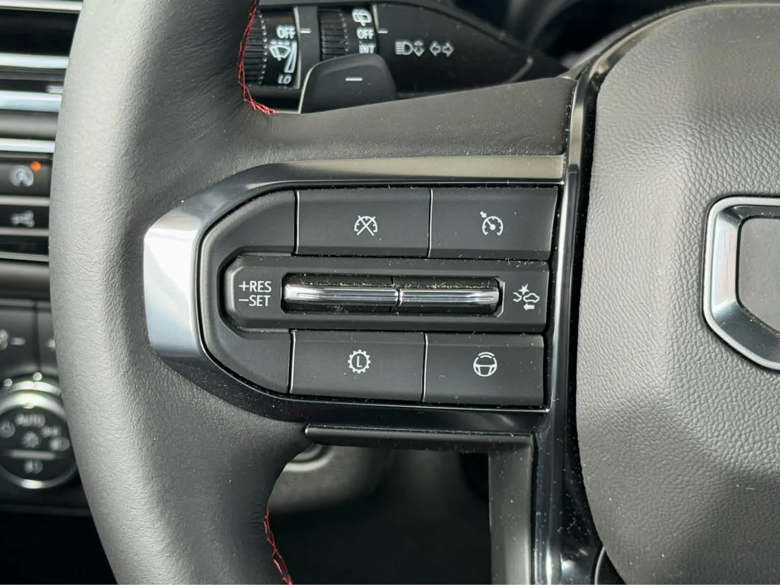 Certified Used 2025 Onyx Black GMC AT4 Ultimate image 19