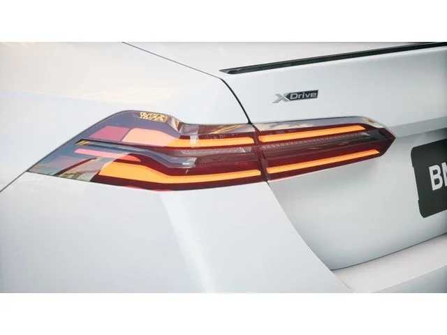 Used 2026 Mineral White Metallic BMW 530i xDrive image 8
