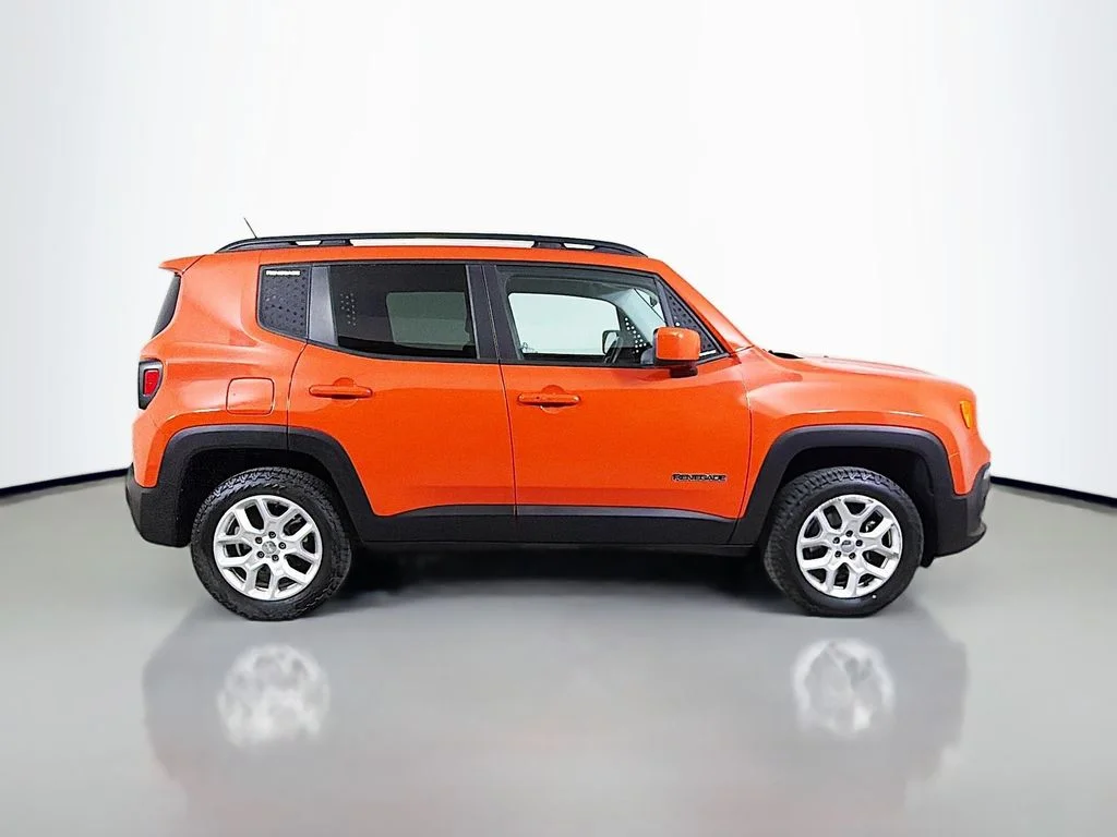 Used 2015 Orange Jeep Latitude image 5