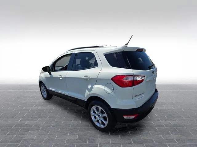 Used 2020 White Ford SE image 6