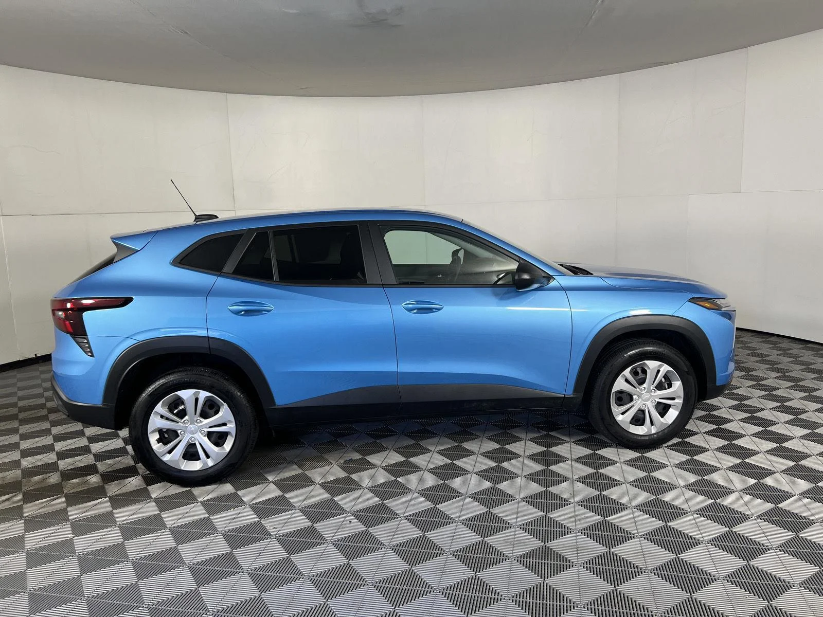 Used 2025 Marina Blue Metallic Chevrolet LS image 25