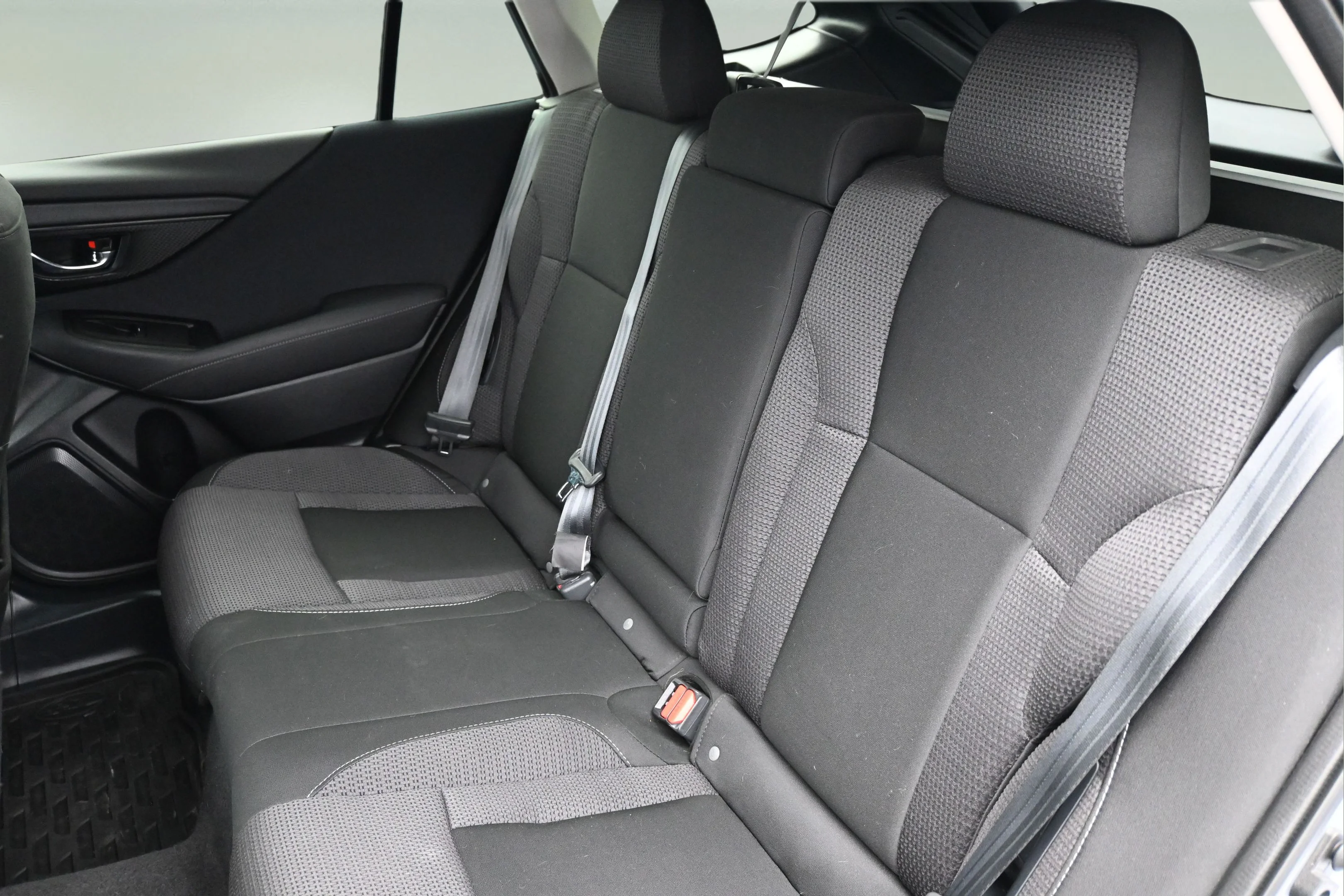 Used 2021 Ice Silver Metallic Subaru Premium image 11
