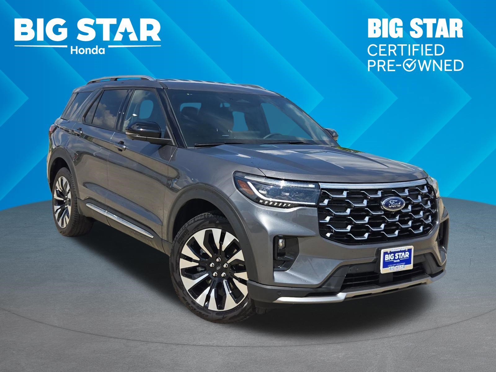 2026 Ford Explorer Platinum 4WD's photo