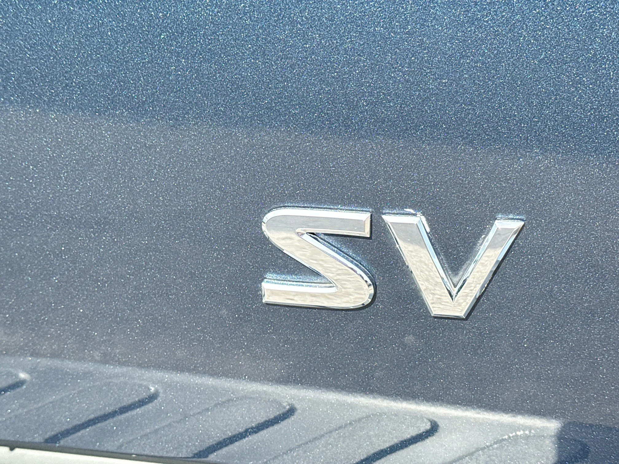 Used 2020 Arctic Blue Metallic Nissan SV image 12