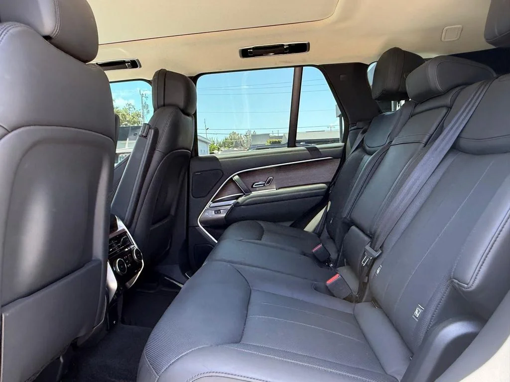 2024 Land Rover Range Rover SE - Photo 11
