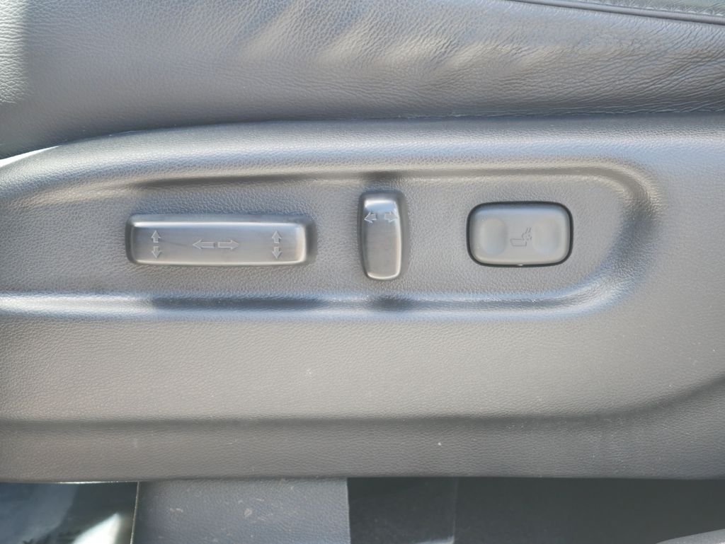 Used 2022 White Honda Touring image 16