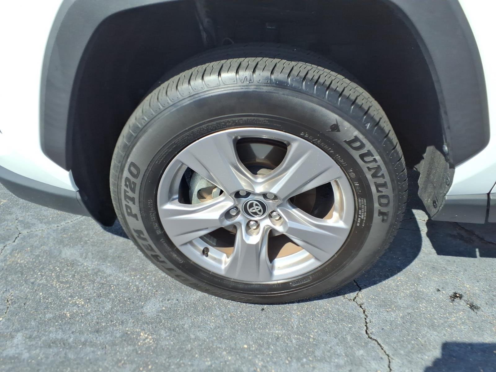 Used 2025 Ice Cap Toyota XLE image 11