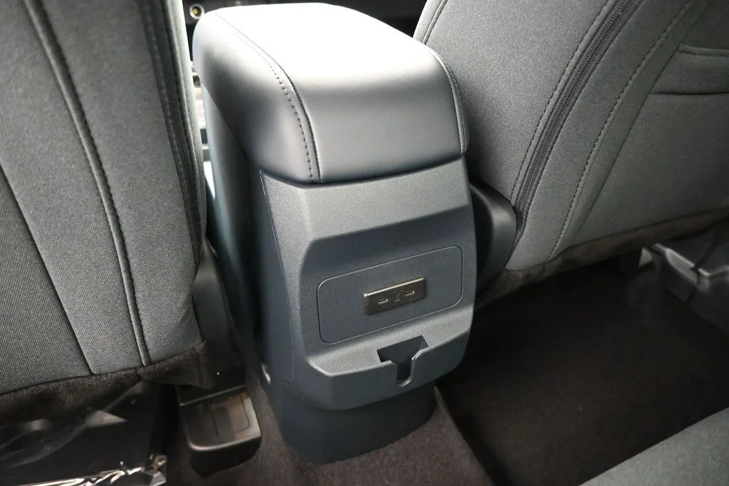 New 2026 Shadow Black Ford XLT image 18