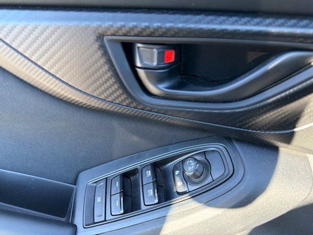 Used 2019 Ice Silver Metallic Subaru Premium image 13