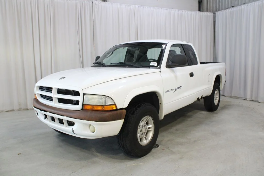Used 2000 White Dodge Sport image 30