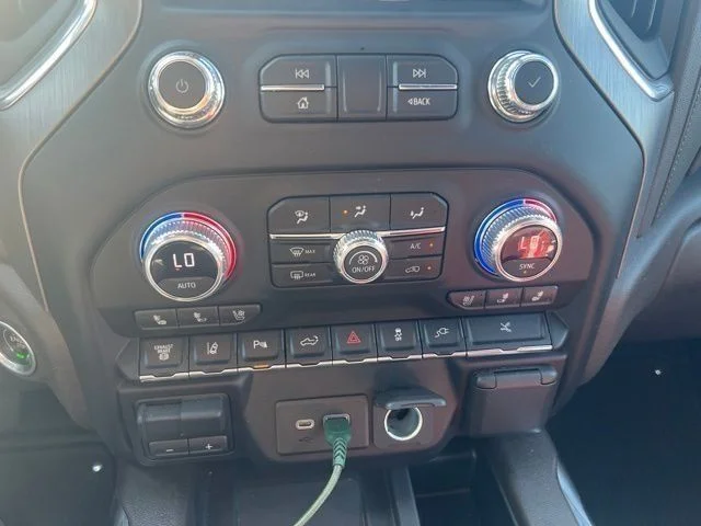 Used 2022  GMC Denali image 45