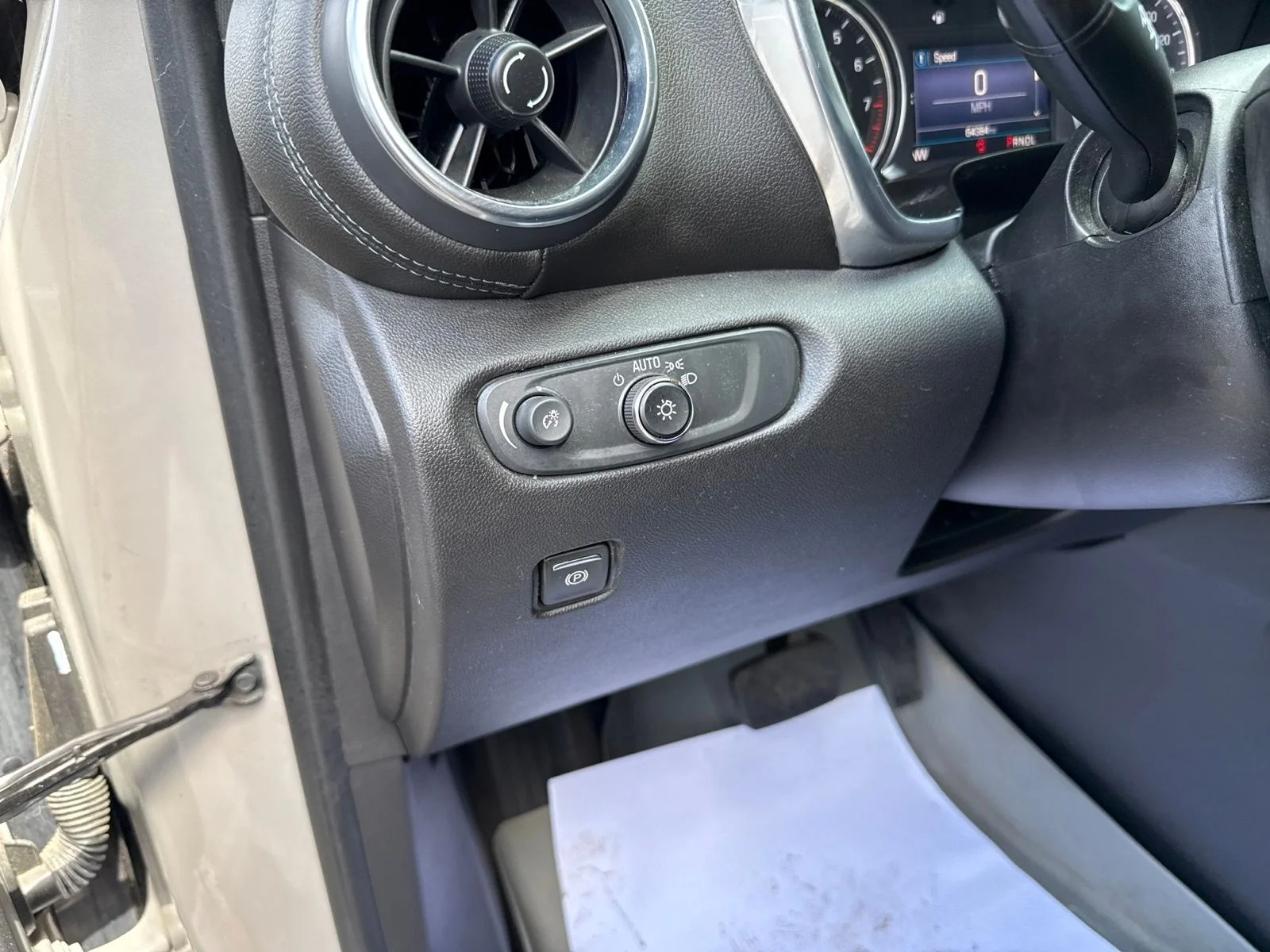Used 2021 Gray Chevrolet LT image 21