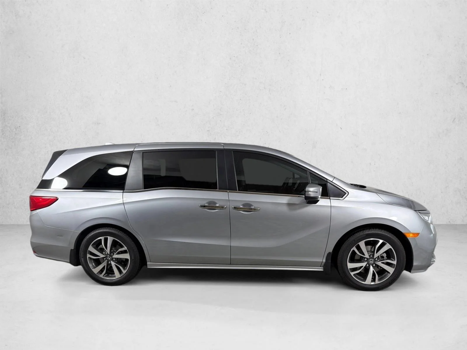 Used 2024 Black Honda Touring image 4