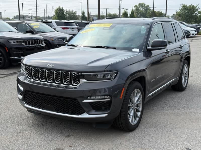 Used 2025 Baltic Gray Metallic Clearcoat Jeep Summit image 9