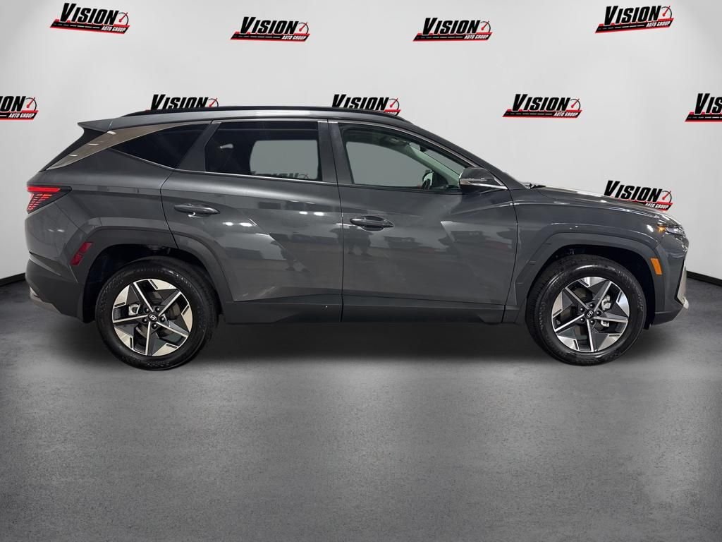 Certified Used 2025 Gray Hyundai SEL Convenience image 4