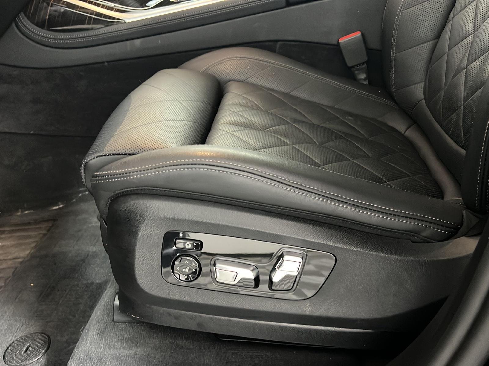 Used 2024 Black Sapphire Metallic BMW xDrive40i image 15