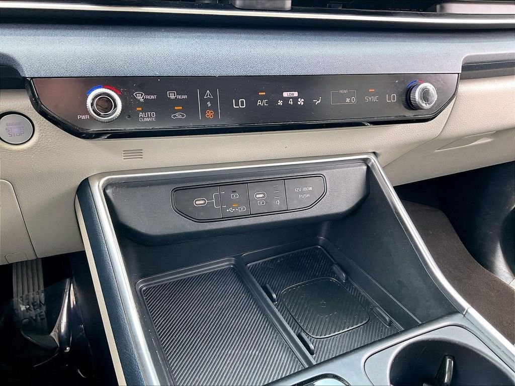 Used 2025 Snow White Pearl Kia EX image 25