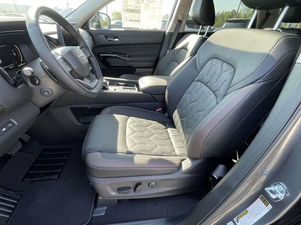 New 2026 Gun Metallic Nissan Platinum image 14