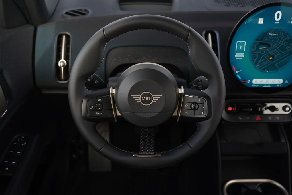 New 2027  MINI Signature Plus image 9