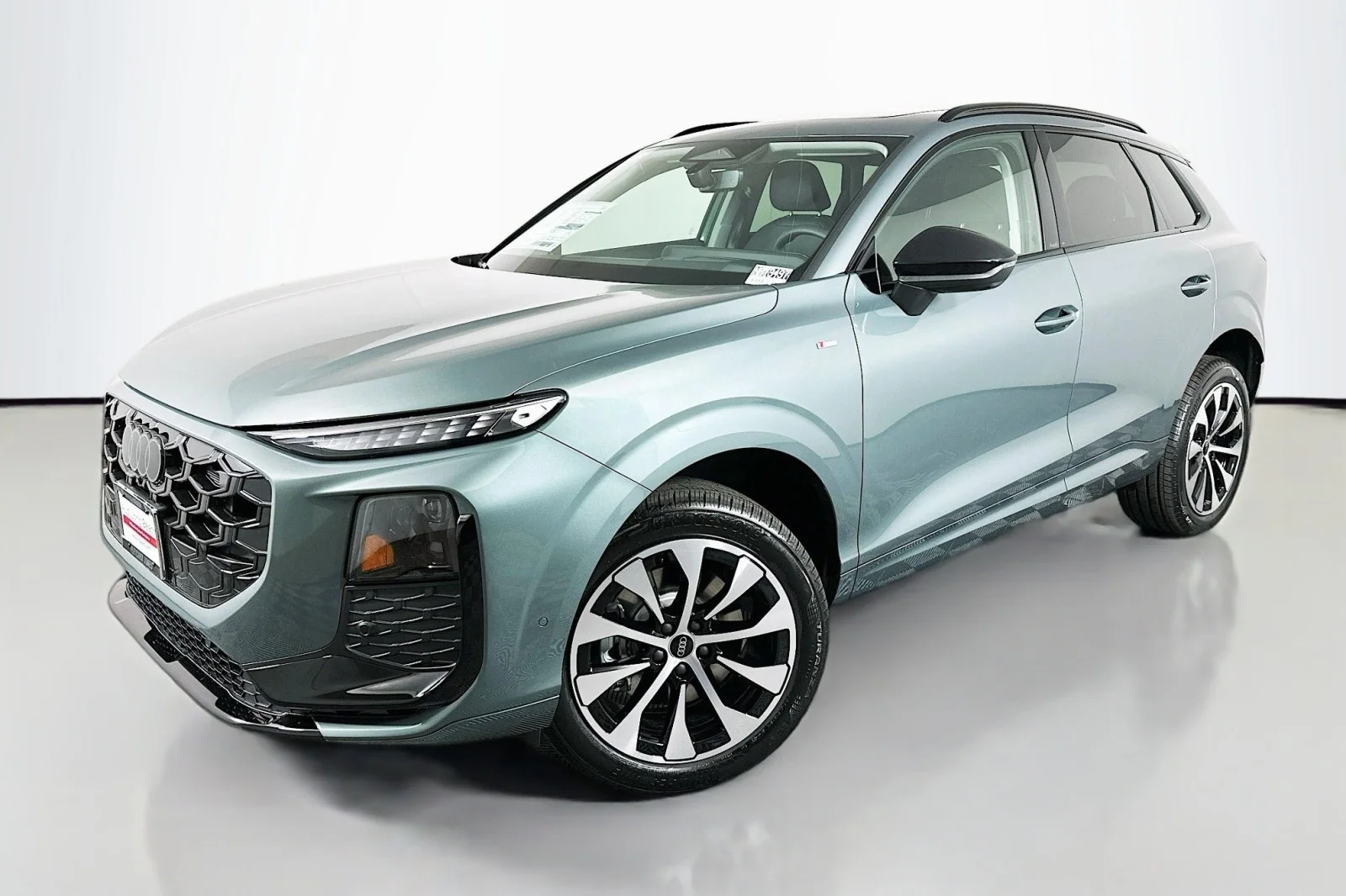 2026 Audi Q3 S line quattro's photo