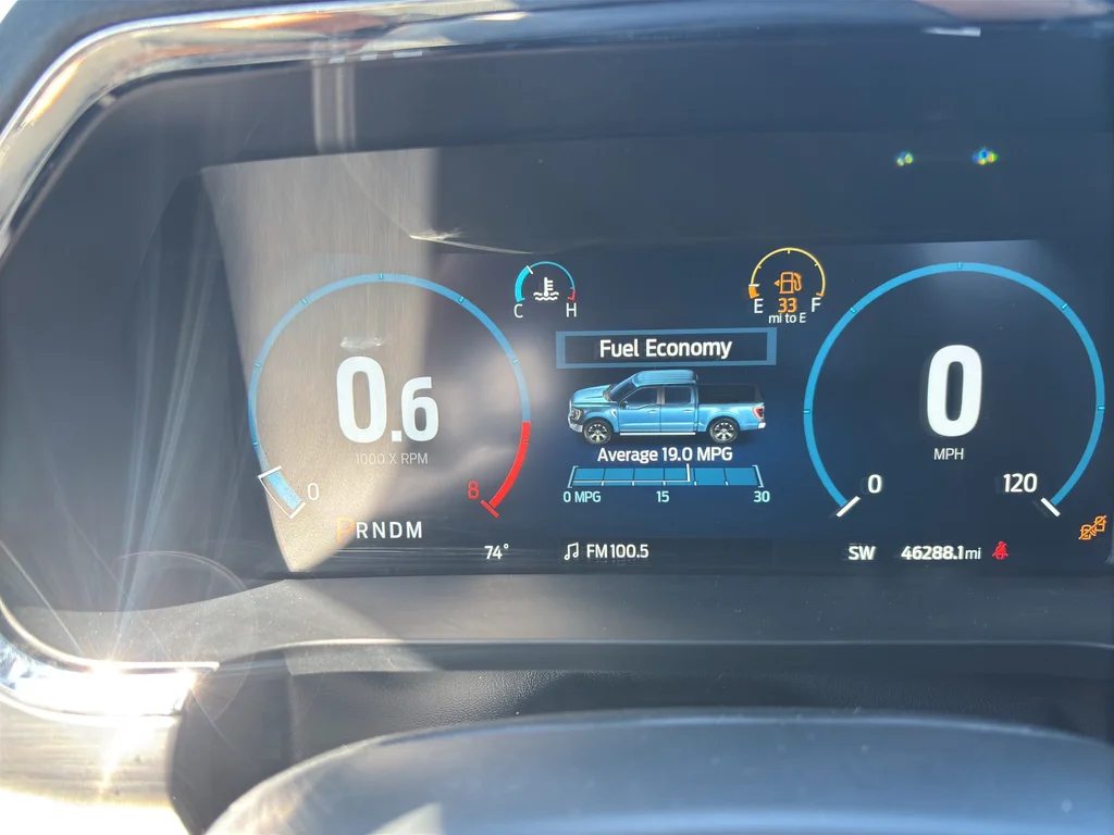 Used 2022 Agate Black Metallic Ford LARIAT image 18