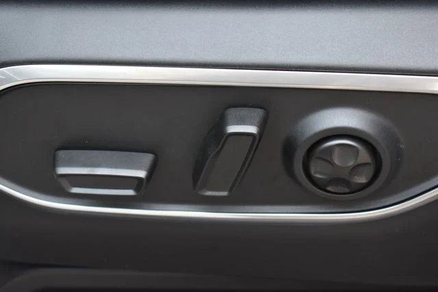 New 2026 Fathom Blue Pearl-Coat Exterior Paint (Late Availability) Jeep Limited Altitude image 32