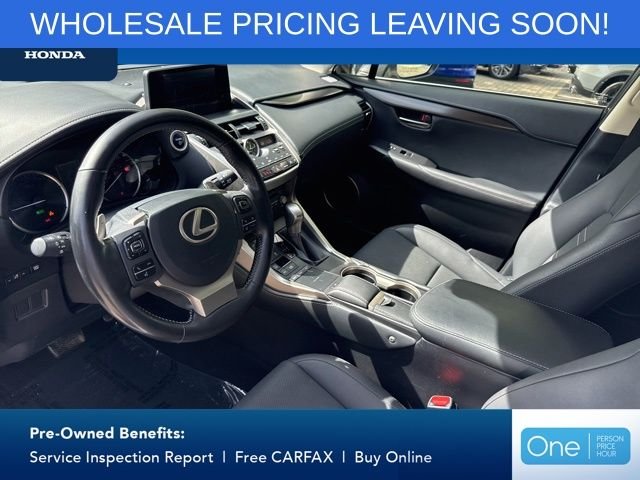 Used 2020 White Pearl Lexus 300h image 17