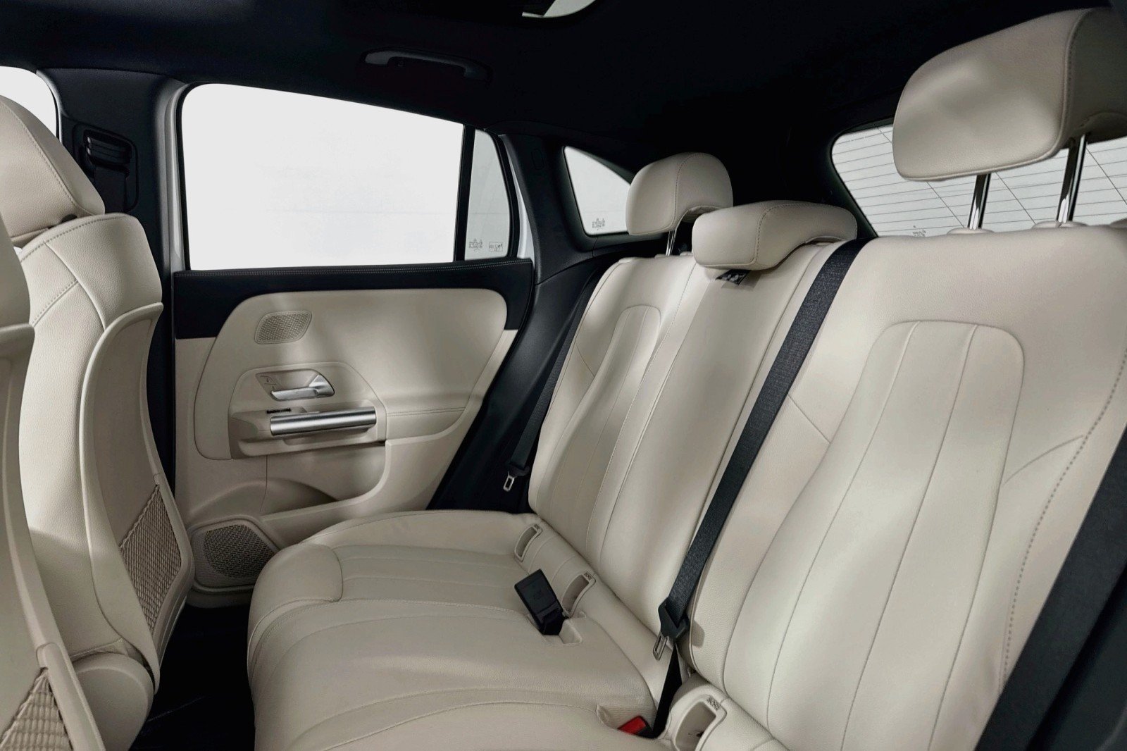 Certified Used 2026 Polar White Mercedes-Benz 250 image 9