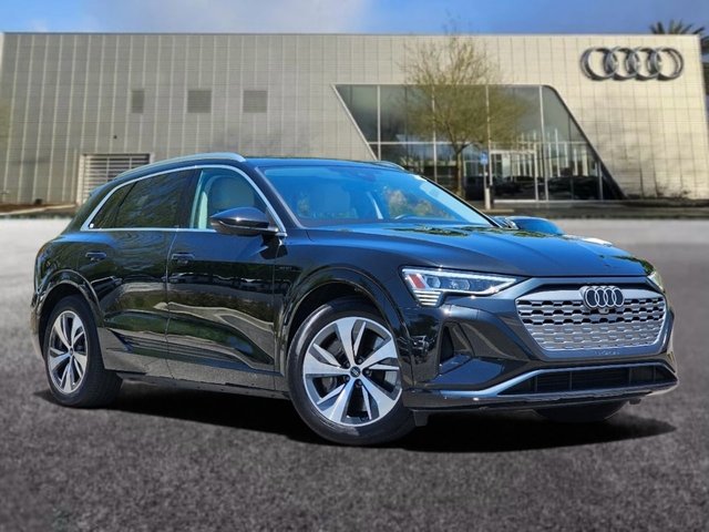 2024 Audi Q8 e-tron Premium Plus