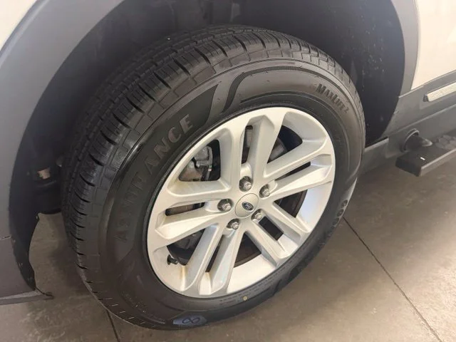 Used 2016 White Ford XLT image 7
