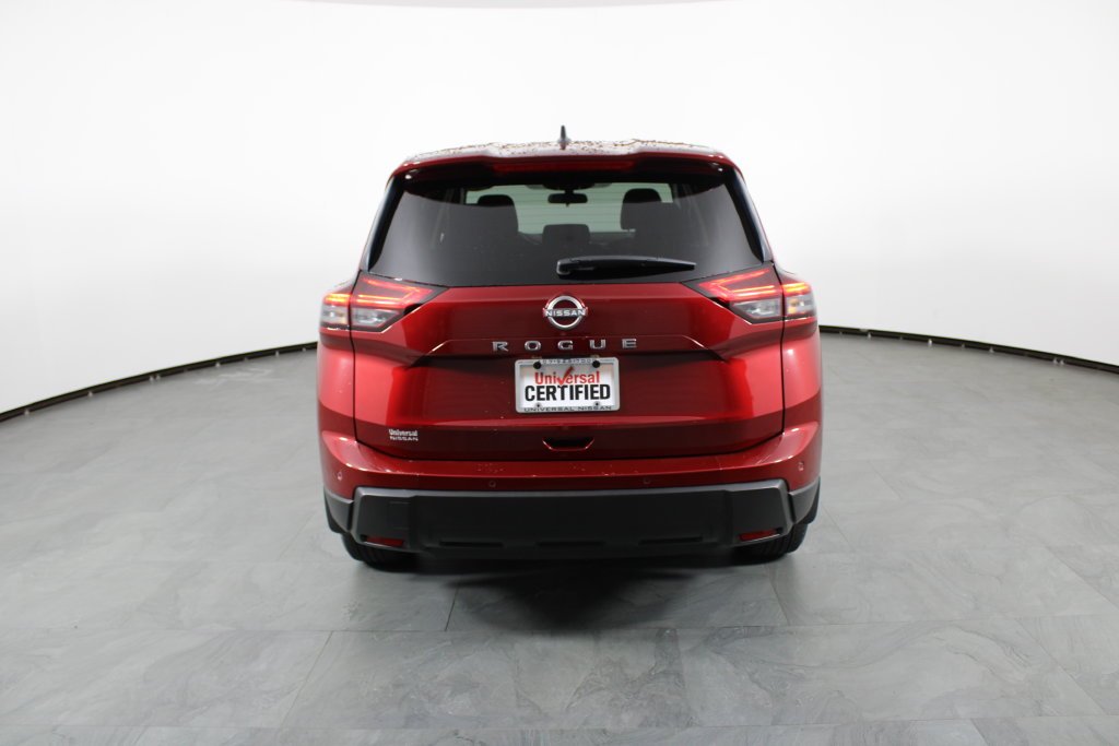 Used 2025 Red Nissan S image 10