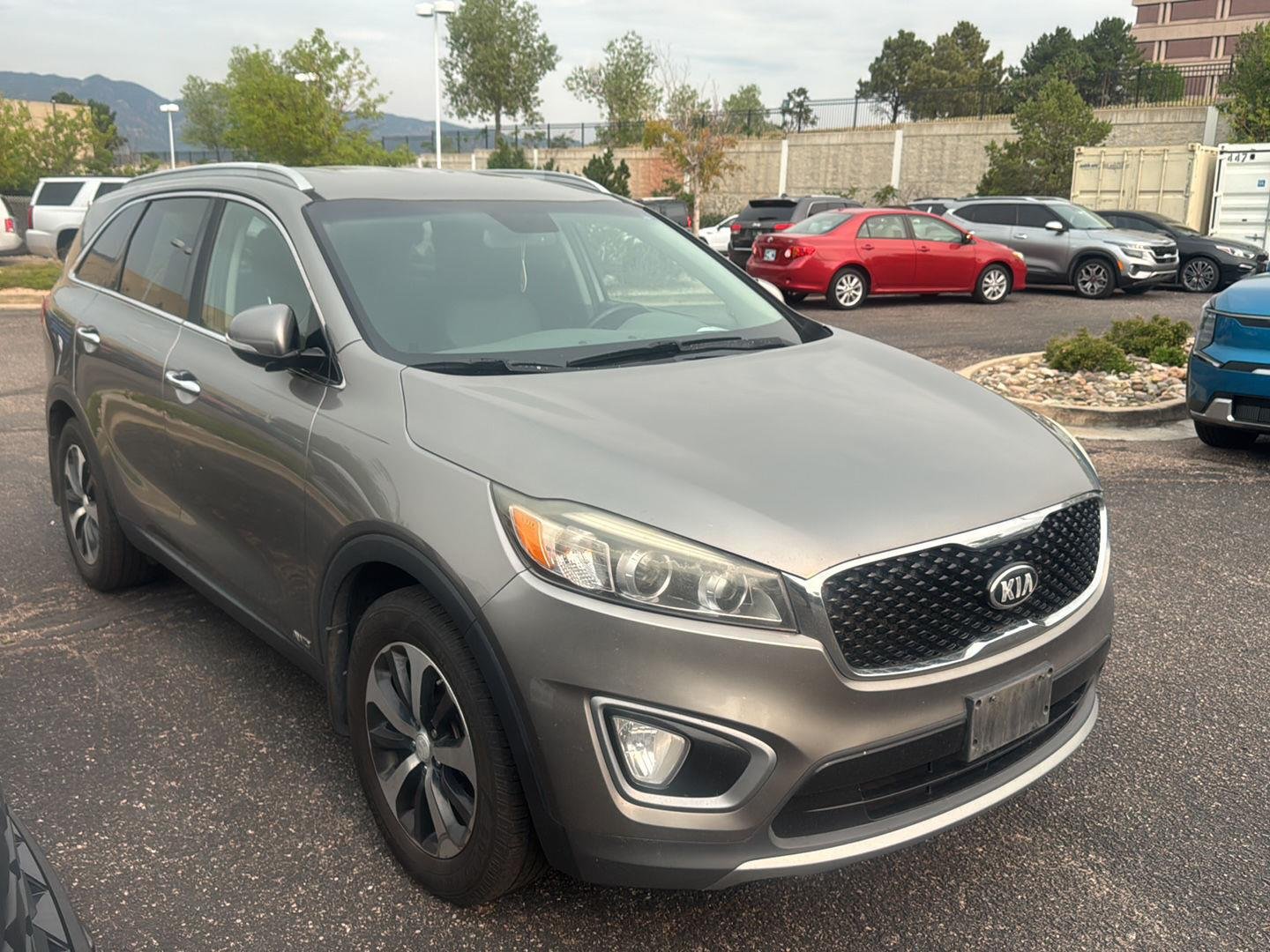Used 2016 Titanium Silver Kia EX image 2